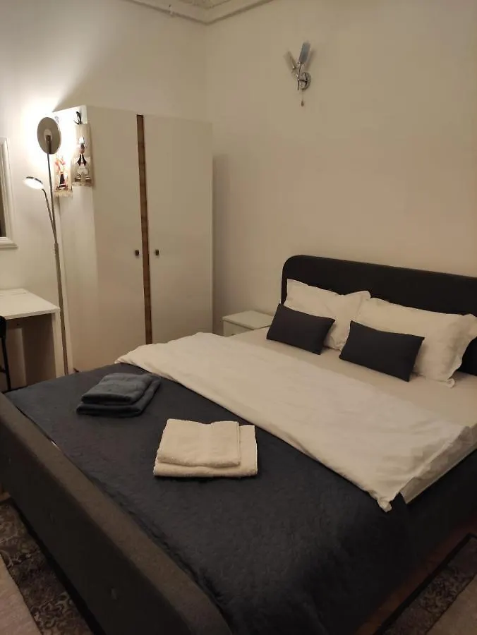 Royal Studio In Old Town Bucharest Apartment