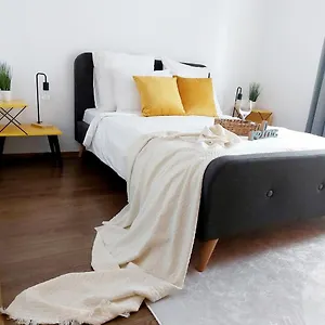 Cozy In The Center Of Appartamento