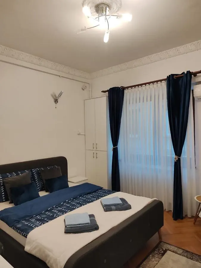 Royal Studio In Old Town Βουκουρέστι